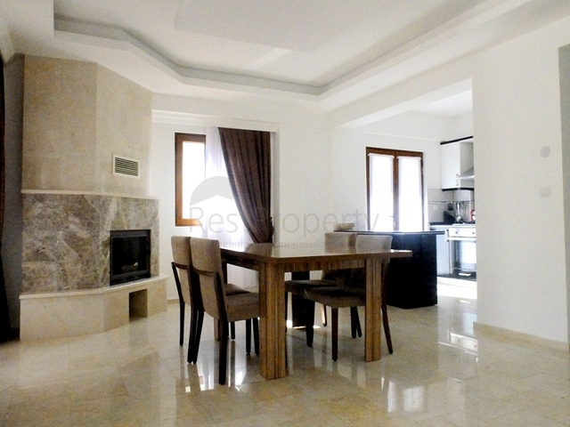 فيلا للبيع بالقرب من بحيرة هيسارونو