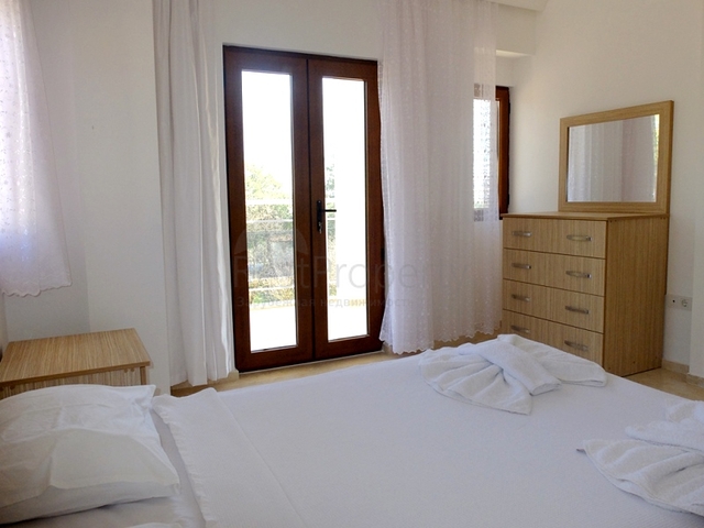 فيلا للبيع بالقرب من بحيرة هيسارونو