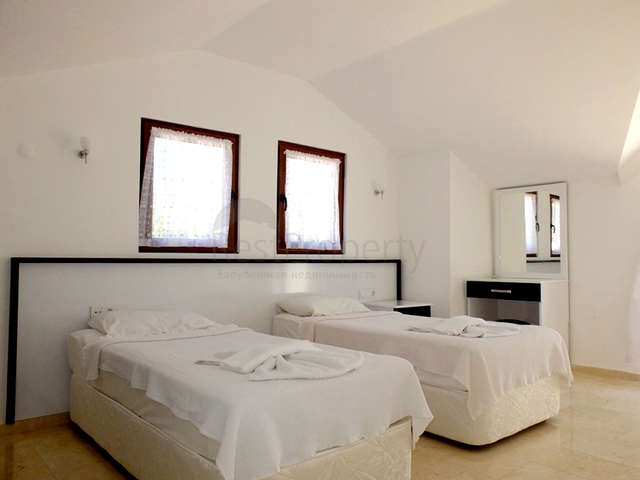 فيلا للبيع بالقرب من بحيرة هيسارونو