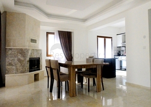 فيلا للبيع بالقرب من بحيرة هيسارونو