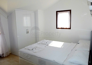 فيلا للبيع بالقرب من بحيرة هيسارونو