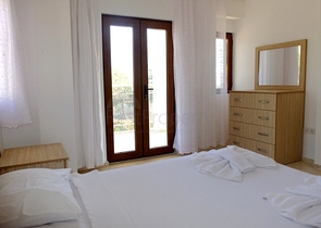 فيلا للبيع بالقرب من بحيرة هيسارونو