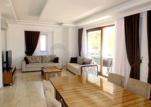 فيلا للبيع بالقرب من بحيرة هيسارونو