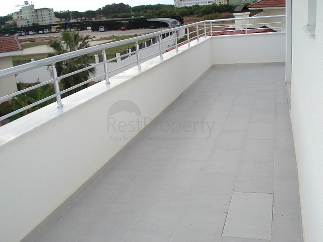 4 + 1 فيلا بحمام سباحة للبيع من المالك مباشرة