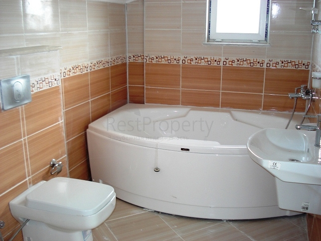 4 + 1 فيلا بحمام سباحة للبيع من المالك مباشرة