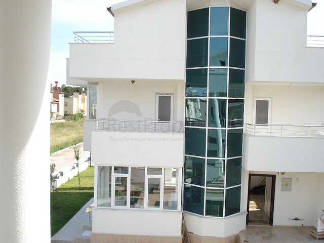 4 + 1 فيلا بحمام سباحة للبيع من المالك مباشرة