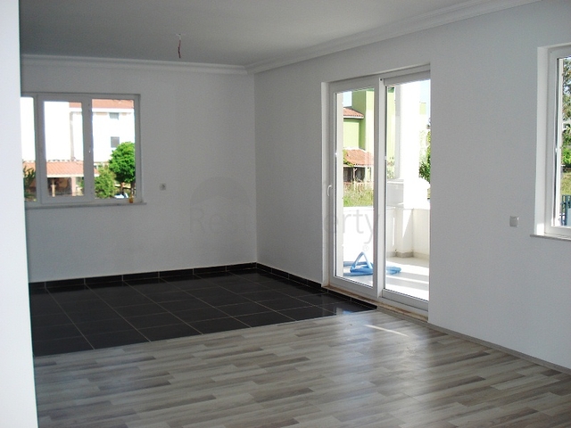 4 + 1 فيلا بحمام سباحة للبيع من المالك مباشرة