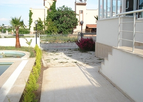 4 + 1 فيلا بحمام سباحة للبيع من المالك مباشرة