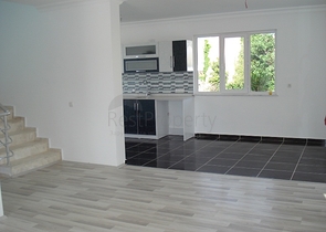 4 + 1 فيلا بحمام سباحة للبيع من المالك مباشرة