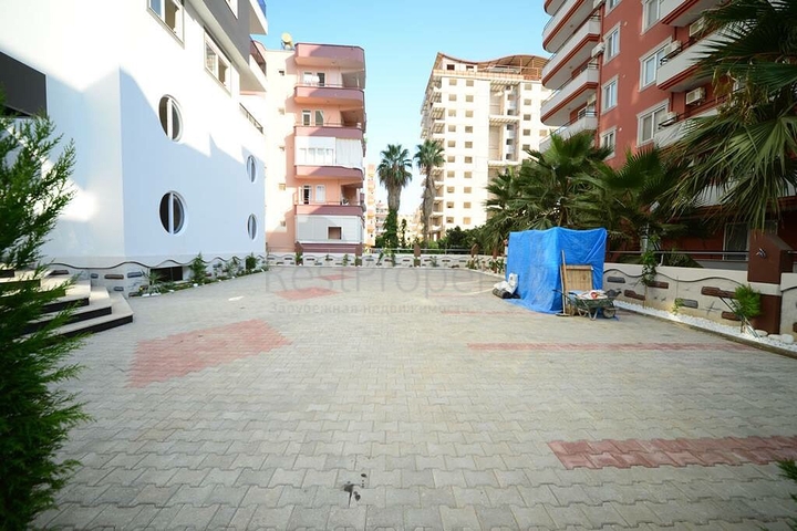 شقة بتخطيط 1+1 في منطقة محمودلار - ألانيا