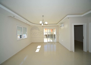 شقة بتخطيط 1+1 في منطقة محمودلار - ألانيا