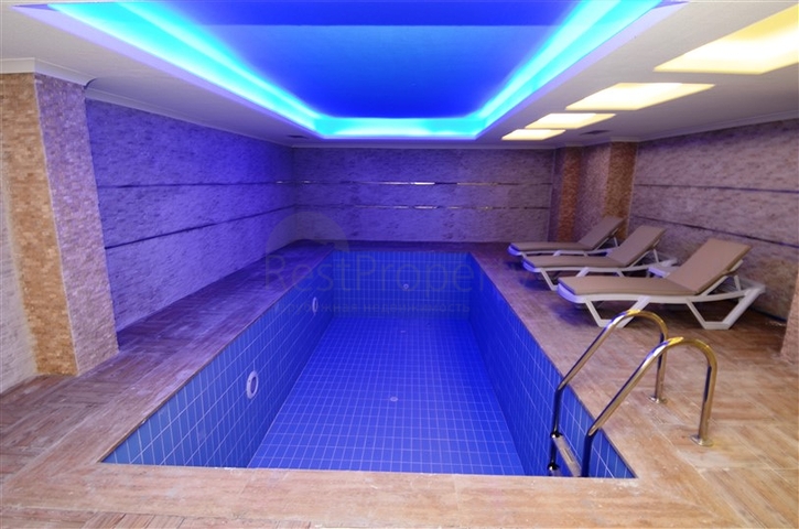 مجمع سكني  على الطراز الحديث بأرقى التفاصيل في منطقة كاستل – ألانيا