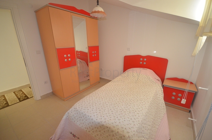 شقة دوبلكس مؤثثة بسعر مميز في منطقة أوبا - ألانيا