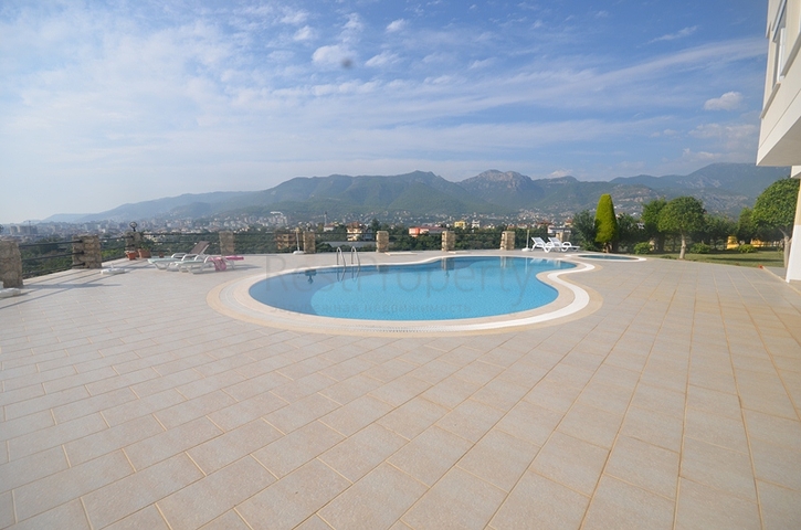 شقة دوبلكس مؤثثة بسعر مميز في منطقة أوبا - ألانيا