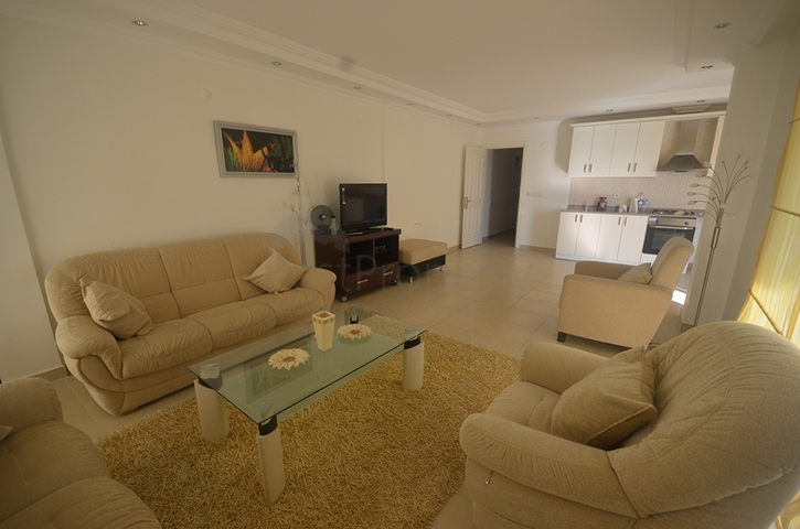 شقة دوبلكس مؤثثة بسعر مميز في منطقة أوبا - ألانيا