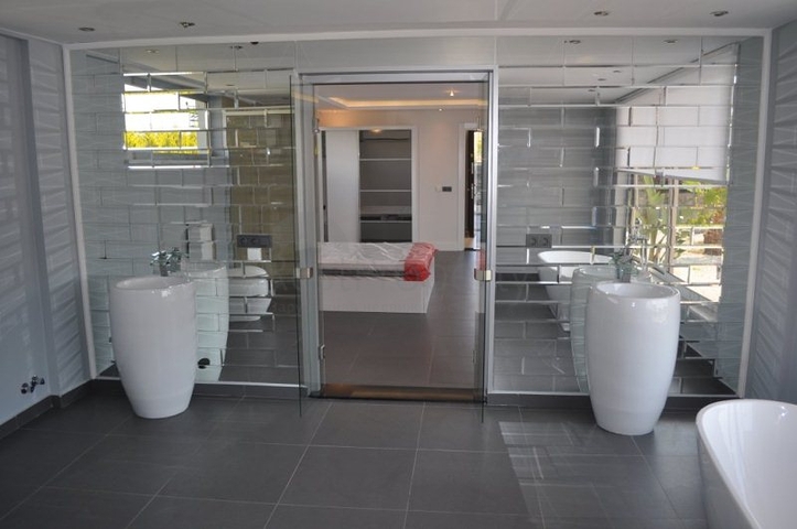 فيلا للبيع من قبل المالك مع إطلالة رائعة على البحر الأبيض المتوسط و المدينة في منطقة كارجي جاك – ألانيا