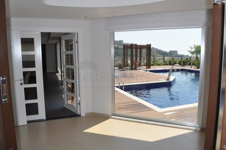 فيلا للبيع من قبل المالك مع إطلالة رائعة على البحر الأبيض المتوسط و المدينة في منطقة كارجي جاك – ألانيا