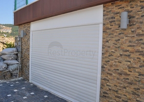 فيلا للبيع من قبل المالك مع إطلالة رائعة على البحر الأبيض المتوسط و المدينة في منطقة كارجي جاك – ألانيا