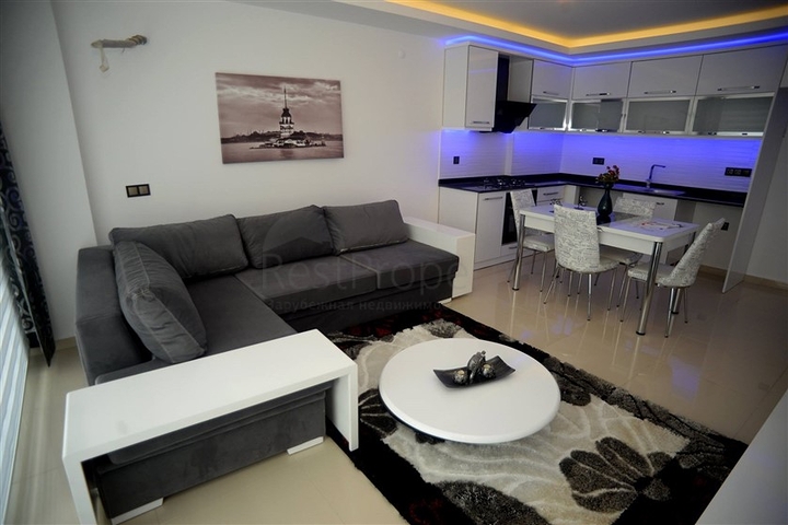 مجمع سكني حديث من قبل شركة البناء في منطقة كاستل – ألانيا