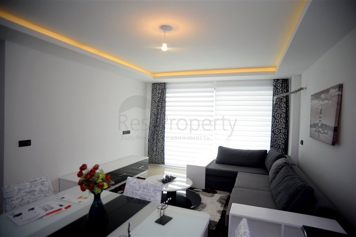 مجمع سكني حديث من قبل شركة البناء في منطقة كاستل – ألانيا