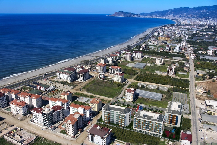 مجمع سكني حديث من قبل شركة البناء في منطقة كاستل – ألانيا