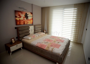 مجمع سكني حديث من قبل شركة البناء في منطقة كاستل – ألانيا