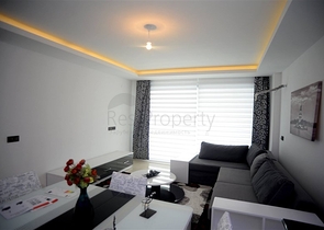 مجمع سكني حديث من قبل شركة البناء في منطقة كاستل – ألانيا