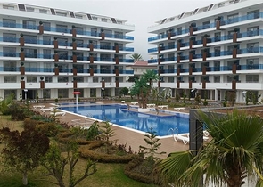 مجمع سكني حديث من قبل شركة البناء في منطقة كاستل – ألانيا