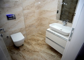 مجمع سكني حديث من قبل شركة البناء في منطقة كاستل – ألانيا