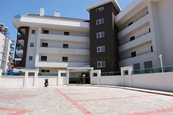 مجمع سكني فاخر في مركز مدينة الانيا 