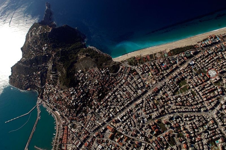 مجمع سكني فاخر في مركز مدينة الانيا 