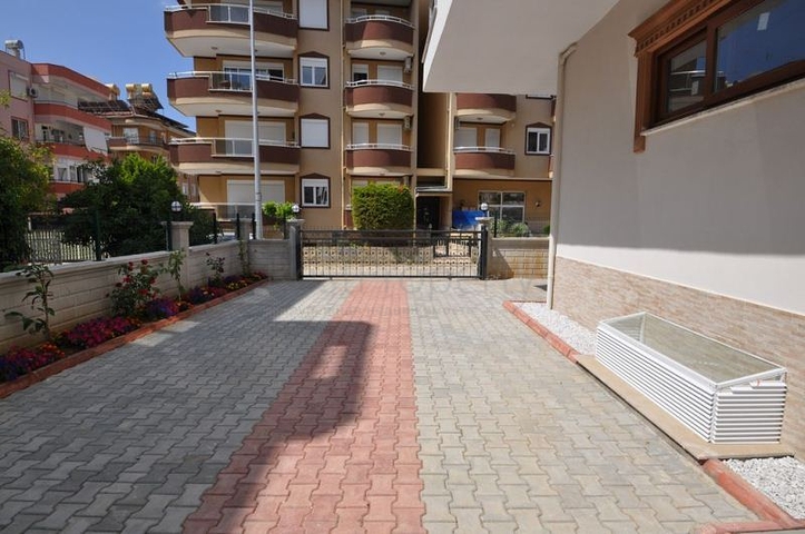 شقق للبيع في منطقة مركزية في الانيا - اوبا 