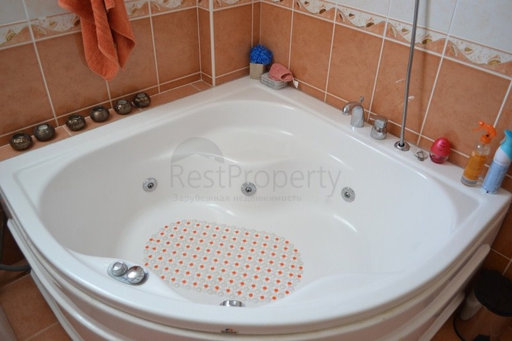 فيلا بتخطيط 3+1 بإطلالة بحرية جلية في منطقة محمود لار – ألانيا