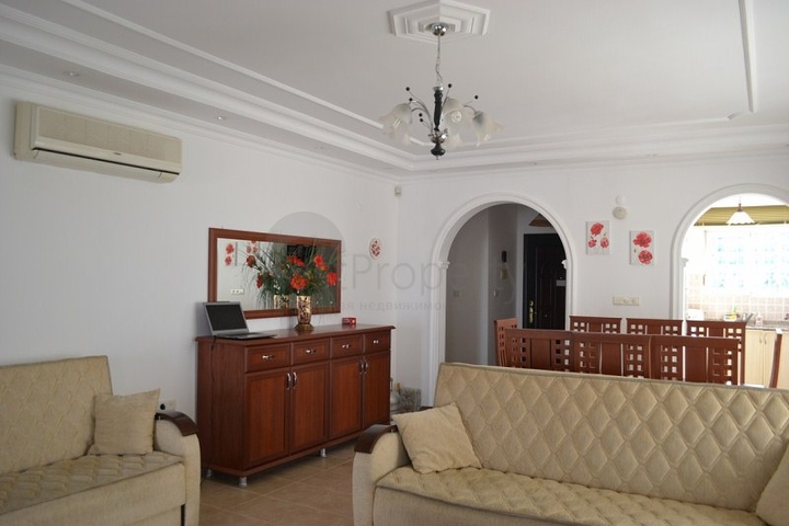 فيلا بتخطيط 3+1 بإطلالة بحرية جلية في منطقة محمود لار – ألانيا