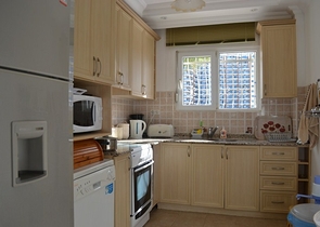 فيلا بتخطيط 3+1 بإطلالة بحرية جلية في منطقة محمود لار – ألانيا