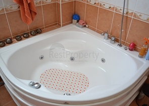 فيلا بتخطيط 3+1 بإطلالة بحرية جلية في منطقة محمود لار – ألانيا