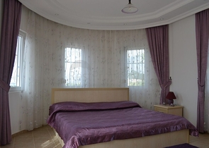 فيلا بتخطيط 3+1 بإطلالة بحرية جلية في منطقة محمود لار – ألانيا