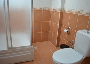 فيلا بتخطيط 3+1 بإطلالة بحرية جلية في منطقة محمود لار – ألانيا