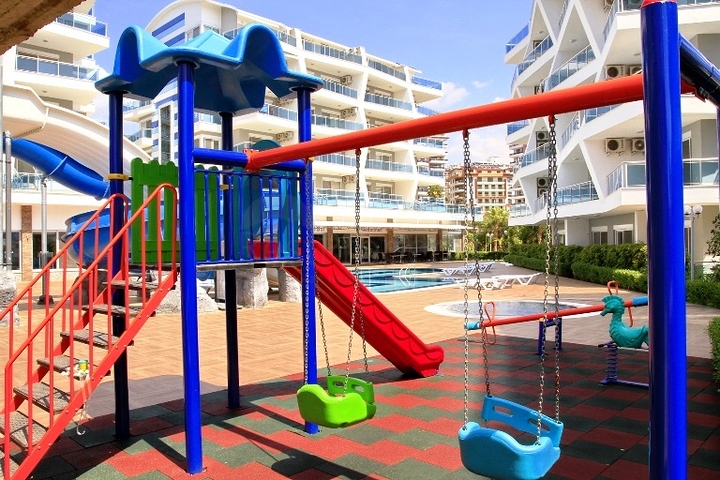 تصاميم مختلفة - دوبلكس غرفتين وصالة ضمن مجمع خمس نجوم في اوبا / الانيا 