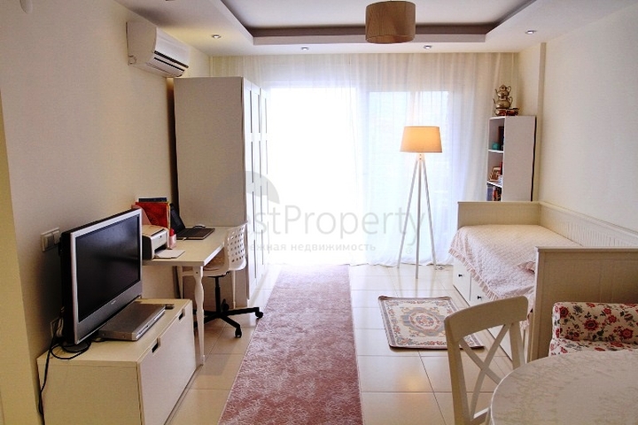 تصاميم مختلفة - دوبلكس غرفتين وصالة ضمن مجمع خمس نجوم في اوبا / الانيا 