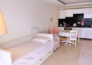 تصاميم مختلفة - دوبلكس غرفتين وصالة ضمن مجمع خمس نجوم في اوبا / الانيا 