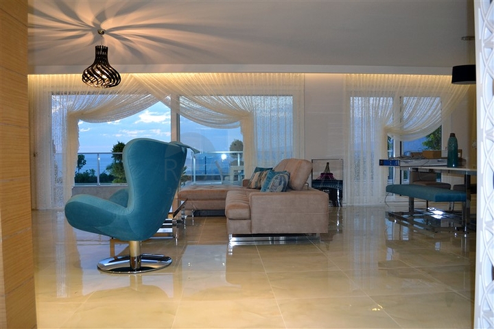 فيلات فاخرة في كاركي جاك / الانيا 