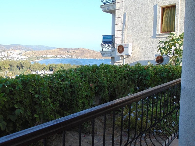  شقة بغرفتين نوم , ومسبح مشترك ,في منطقة مركزية من بودروم