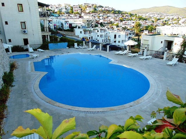  شقة بغرفتين نوم , ومسبح مشترك ,في منطقة مركزية من بودروم