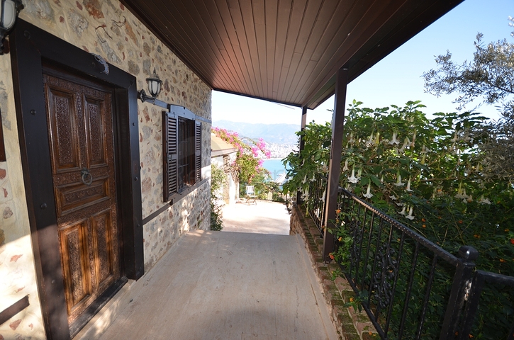 فيلا فاخرة في الانيا التاريخية 