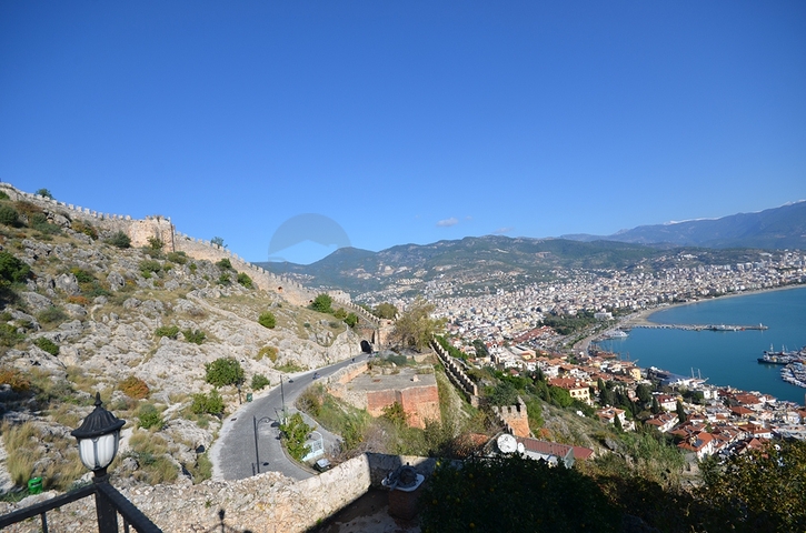 فيلا فاخرة في الانيا التاريخية 