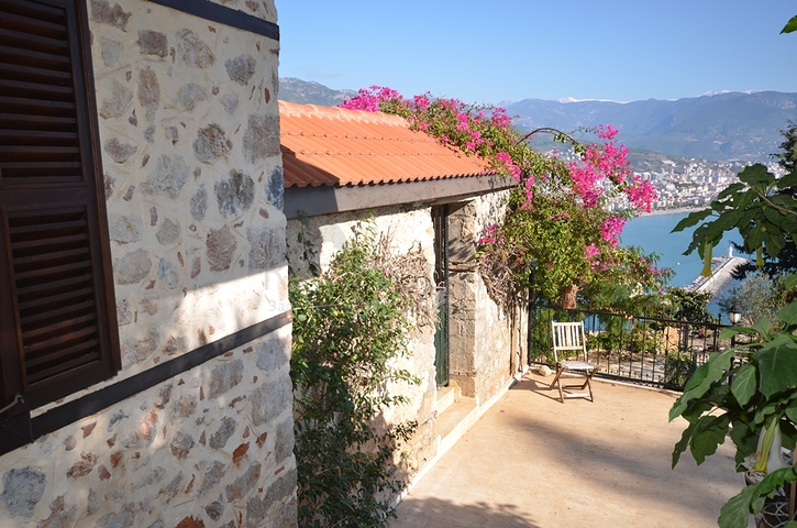 فيلا فاخرة في الانيا التاريخية 