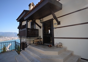 فيلا فاخرة في الانيا التاريخية 