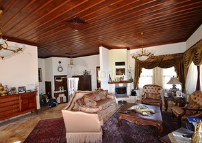 فيلا فاخرة في الانيا التاريخية 