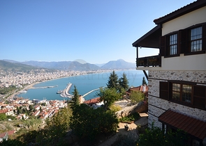 فيلا فاخرة في الانيا التاريخية 